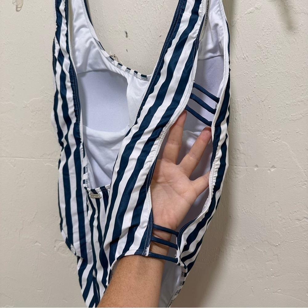NWT Kenny Flowers Swim One Piece Swimsuit The Hamptons Striped peekaboo side Lg‍ - Picture 7 of 8